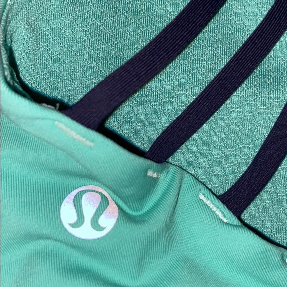 Lululemon Athletica Free to Be Sports Bra size 2 - Picture 3 of 4